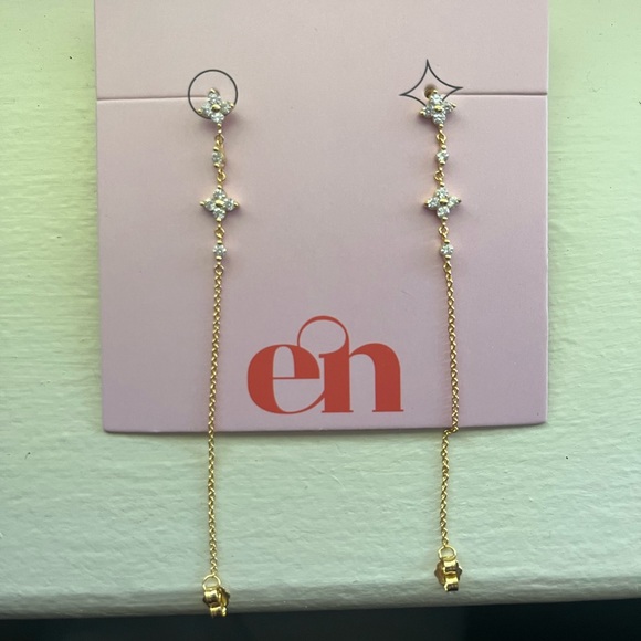 2-in-1 Clover Drop Earrings - Picture 3 of 3